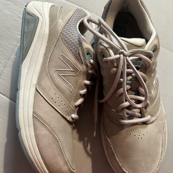 New Balance Taupe and Gray Walking Shoes - Picture 8 of 11